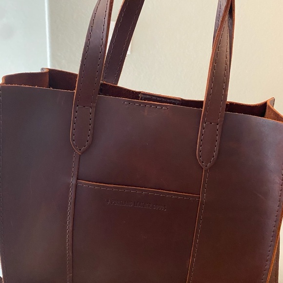 Portland Leather LOLA CROSSBODY TOTE - Picture 10 of 10
